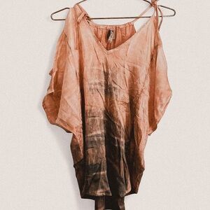 XCVI tie dye watercolor pink peach oversized  cold shoulder tie silky top sz Xs